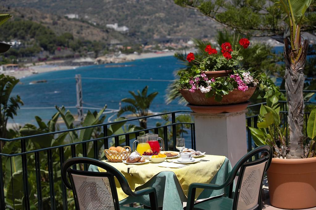 Hotel Baia Delle Sirene Taormina Exterior photo